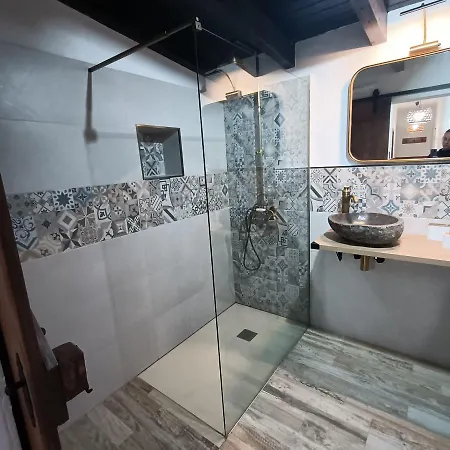 Con Piscina Privada Manitaga. 别墅 *