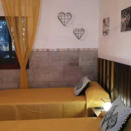 Con Piscina Privada Manitaga. فيلة *
