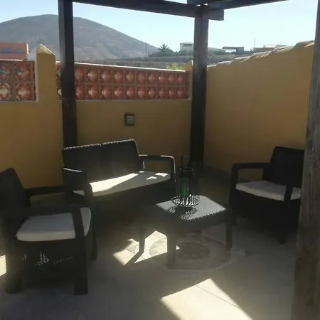 Villa Con Piscina Privada Manitaga. *