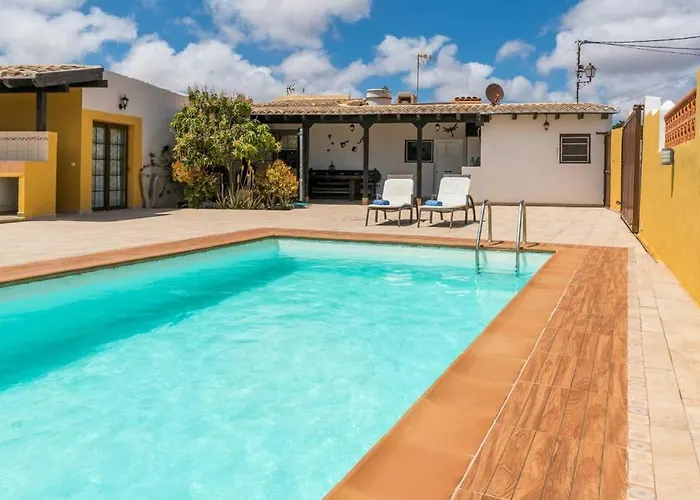 Con Piscina Privada Manitaga. *