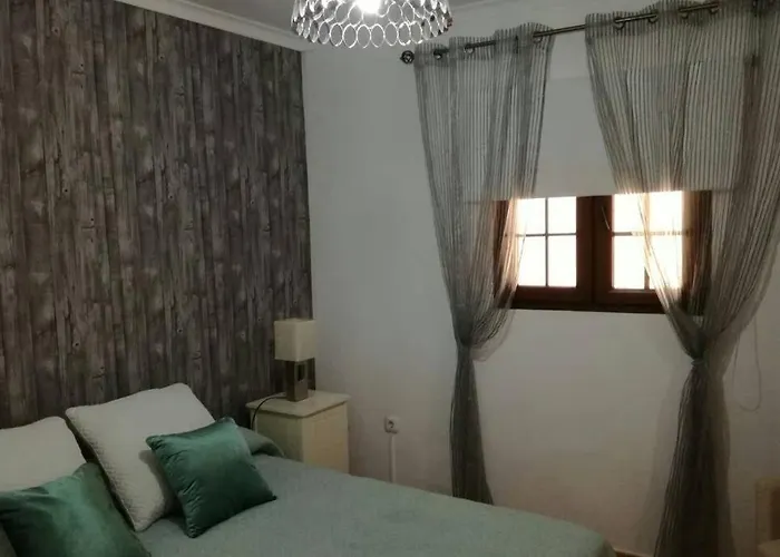 Con Piscina Privada Manitaga. Вилла *