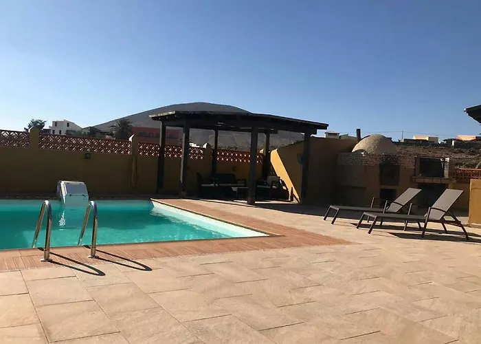 Con Piscina Privada Manitaga. Туйнехе